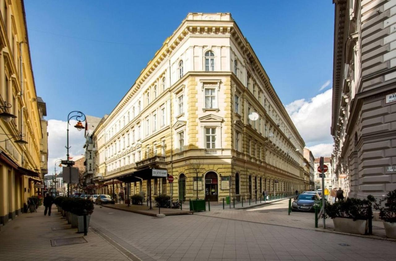 Orangehomes One Bedroom Modern Apartment In The City Center Будапешт Екстер'єр фото